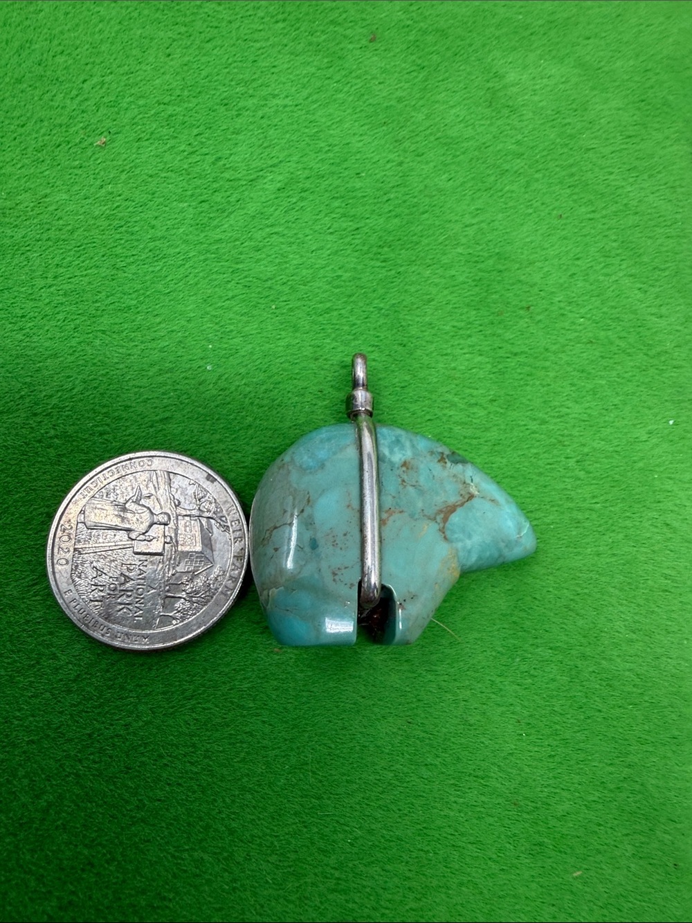 Native Turquoise Fetish Bear pendant - Picture 5 of 6